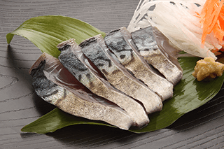 このお酒に合うお料理：〆鯖（きずし）